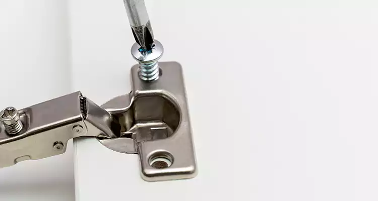 Screen Door Hinge Repair in Holiday, FL