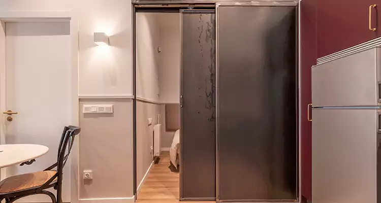 We Fix Closet Sliding Door in Holiday, FL