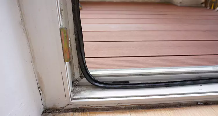 Why Choose Us for Leaking Sliding Glass Door Repair in Holiday, FL?