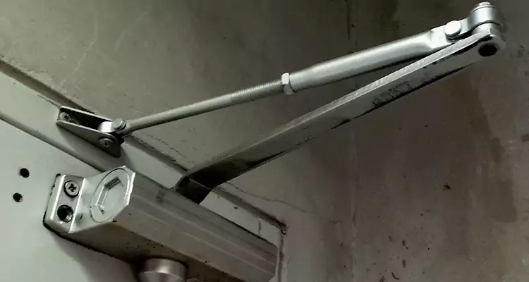 Door Closer Oil Leak Repair in Holiday, FL