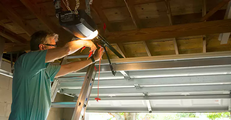 Chamberlain Garage Door Repair in Holiday, FL