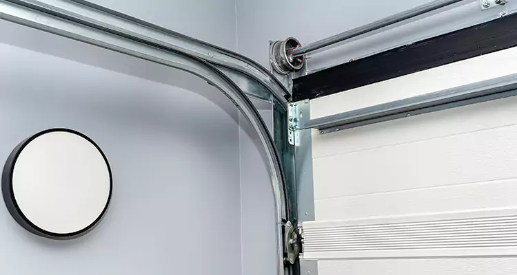 Garage Door Cable Repair Cost in Holiday, FL