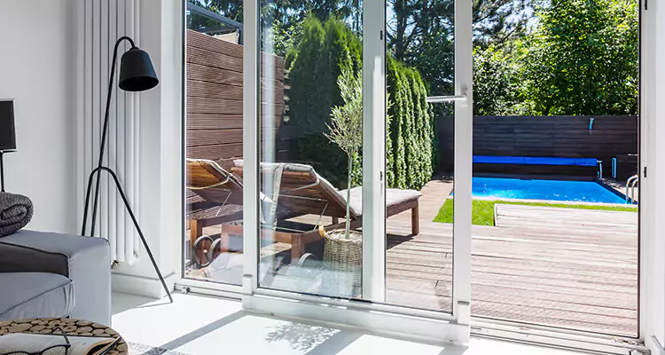 Fixing A Sliding Screen Door Roller in Holiday, FL